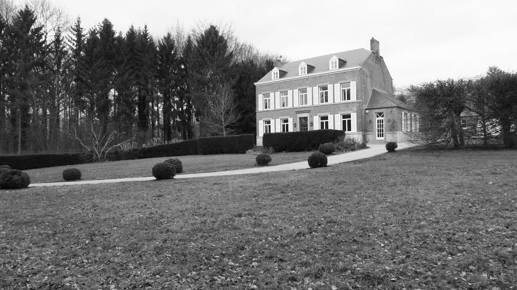 La Regie De Franc-Waret Villa ภายนอก รูปภาพ